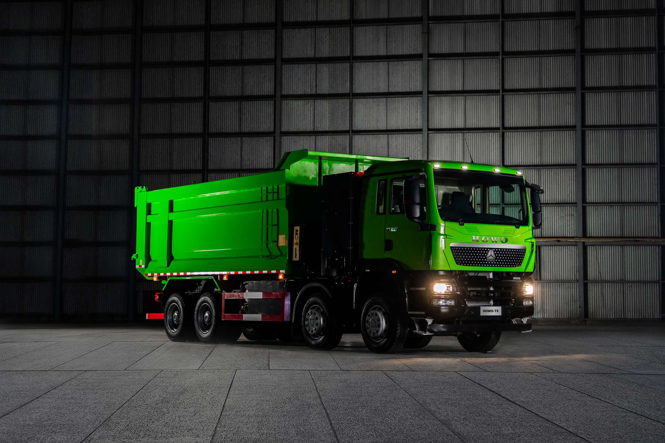 HOWO-TX EV 8x4 Tipper (8)